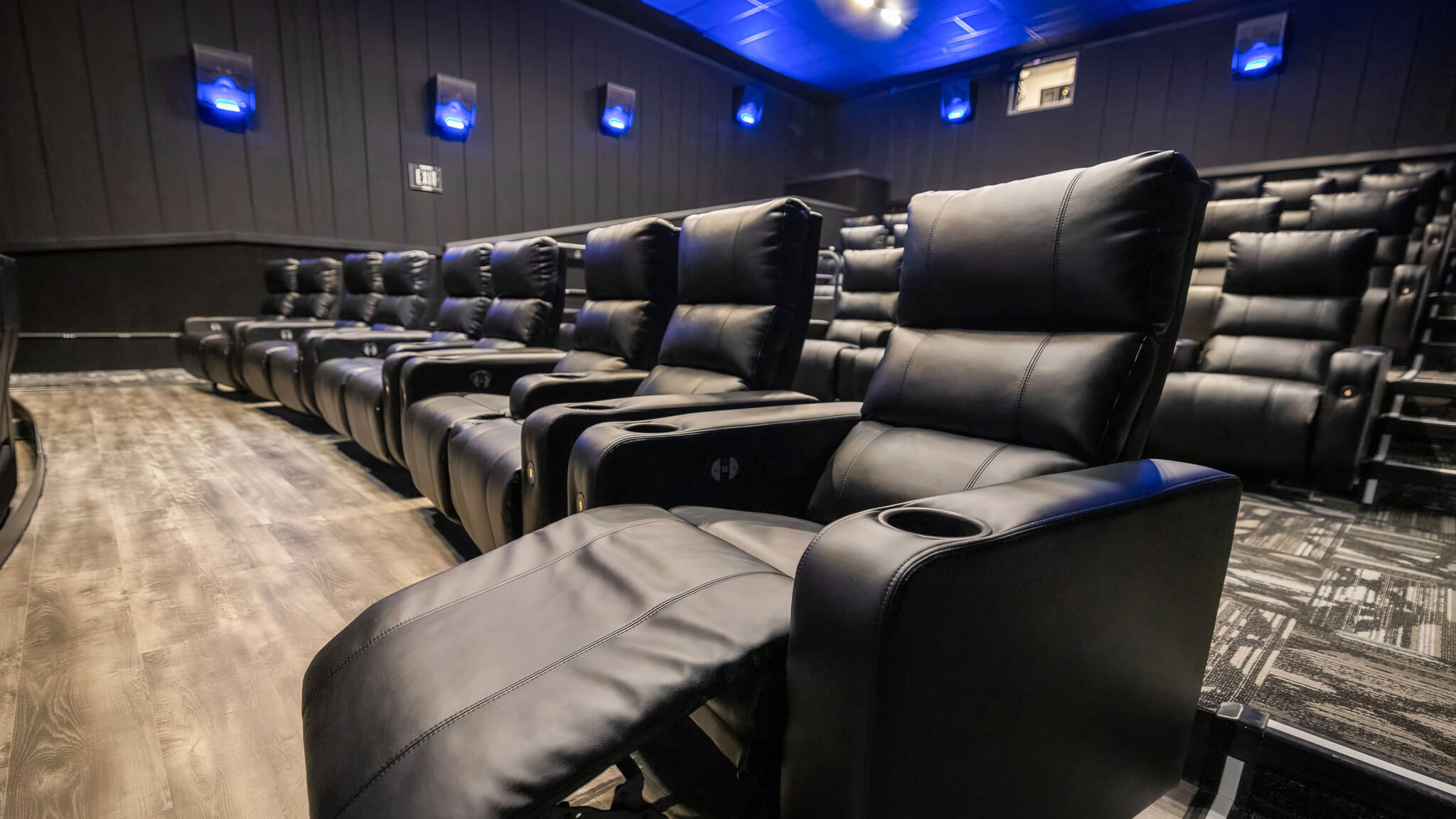 MN at the B&B Theatres Grand Island 7 (USA) MN at the B&B Theatres Grand Island 7 (USA)