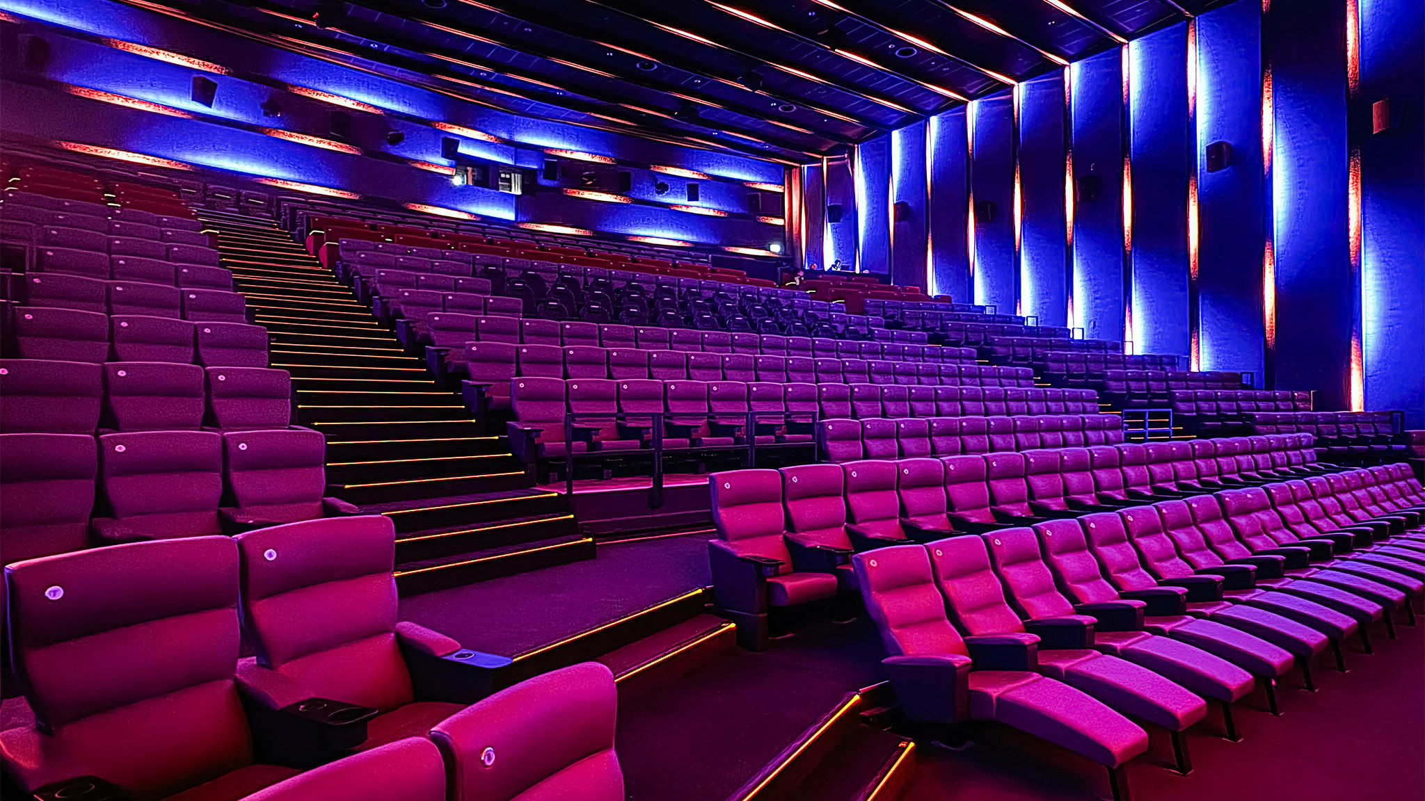 MN Mounting at Kinopolis HafenCity MN Mounting at Kinopolis HafenCity